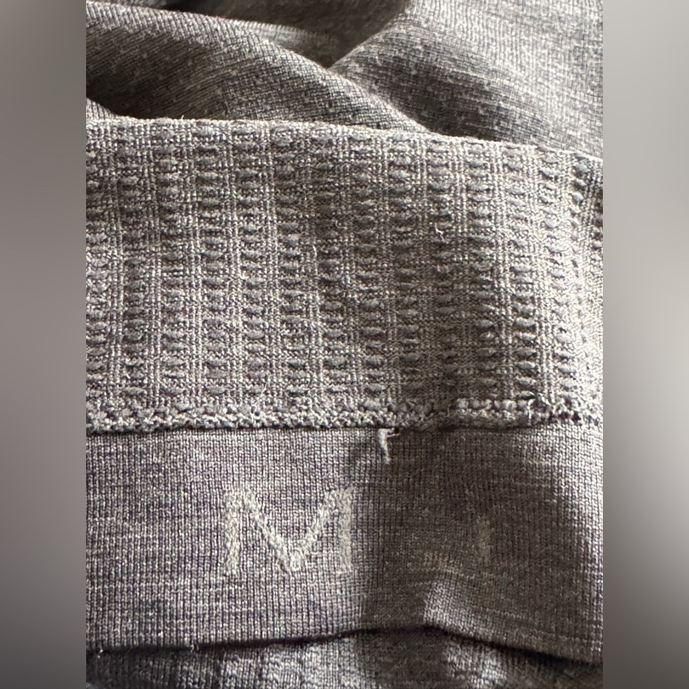 Lululemon Metal Vent Tech Long Sleeve Shirt Dark Charcoal Gray MEDIUM - Picture 9 of 9